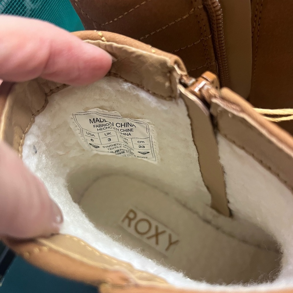 Roxy Jovie Faux Fur II Booties - Picture 6 of 9